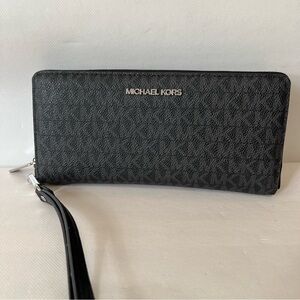 Michael Kors Jet Set Travel Wallet Wristlet